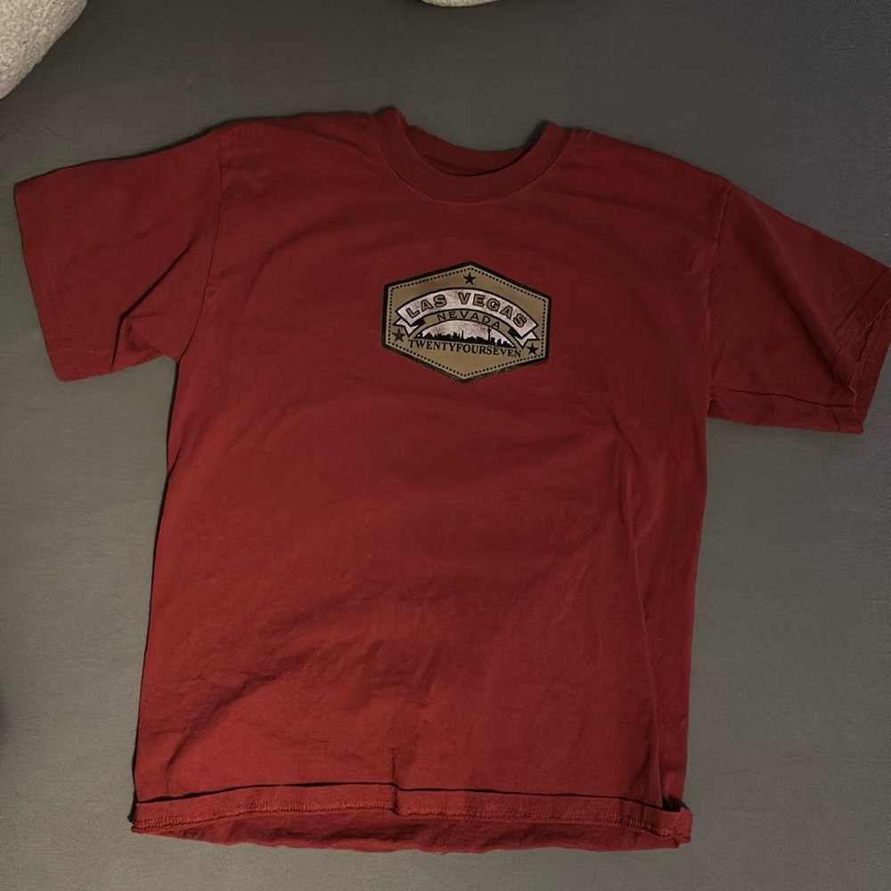 M, red Las Vegas, Nevada t-shirt